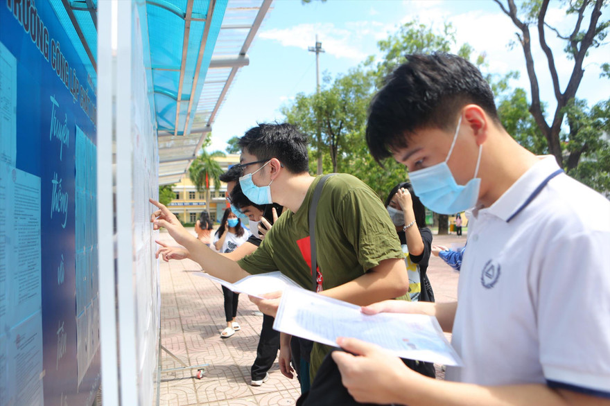 Thí sinh dự thi tốt nghiệp THPT năm 2021 đợt 1. Ảnh: Trọng Tài