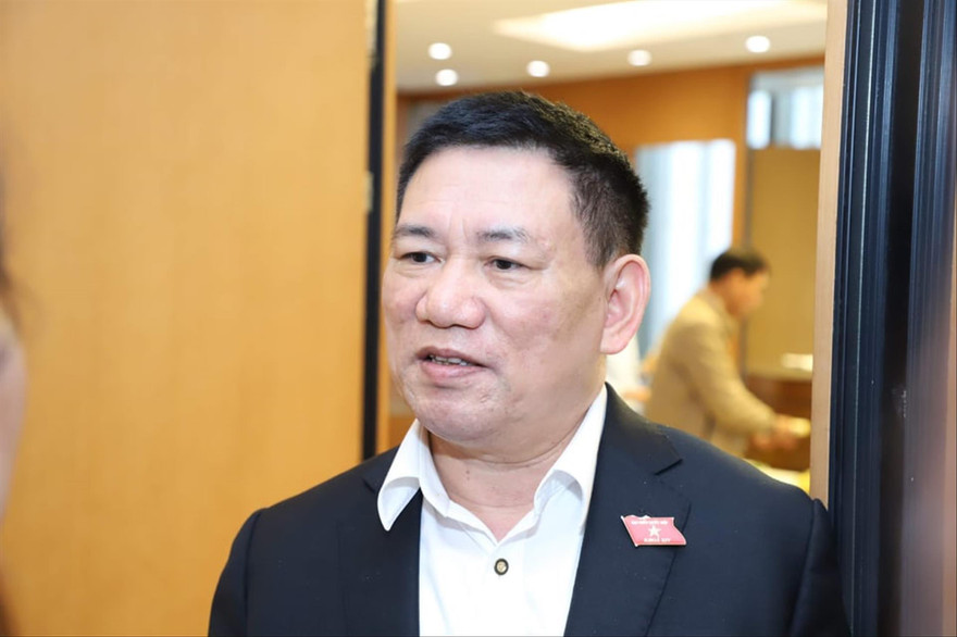 Bộ trưởng Bộ Tài chính Hồ Ðức Phớc