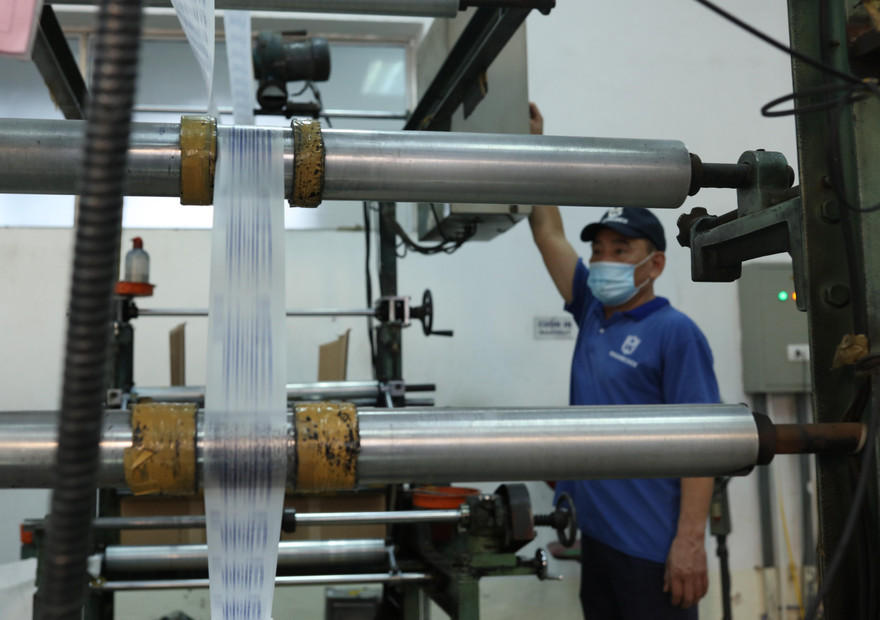 Cần có chính sách thu hút lao động