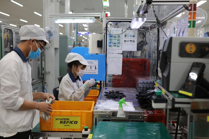 Ngành công nghiệp chế biến chế tạo đang thu hút dòng vốn FDI lớn nhất. Ảnh: Như Ý