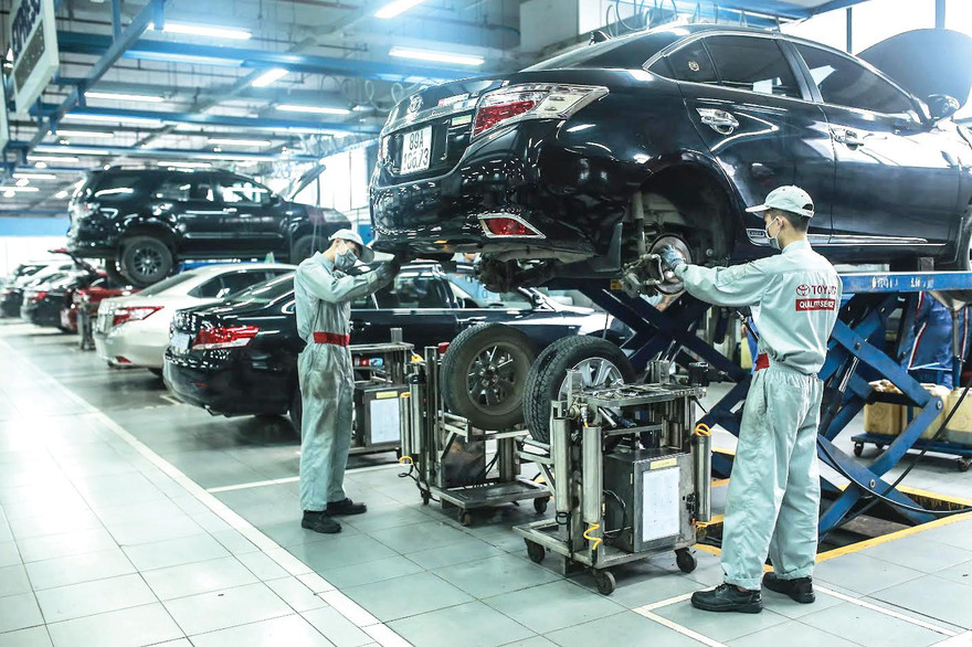 Khách hàng hoàn toàn yên tâm khi làm dịch vụ tại các đại lý của Toyota 