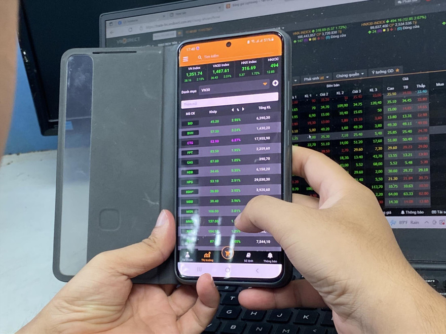 UBCKNN cho biết, sẽ đưa hệ thống do FPT xây dựng vào sử dụng từ cuối tháng 6 hoặc đầu tháng 7/2021, chấm dứt tình trạng nghẽn lệnh tại HoSE. Ảnh: Việt Linh