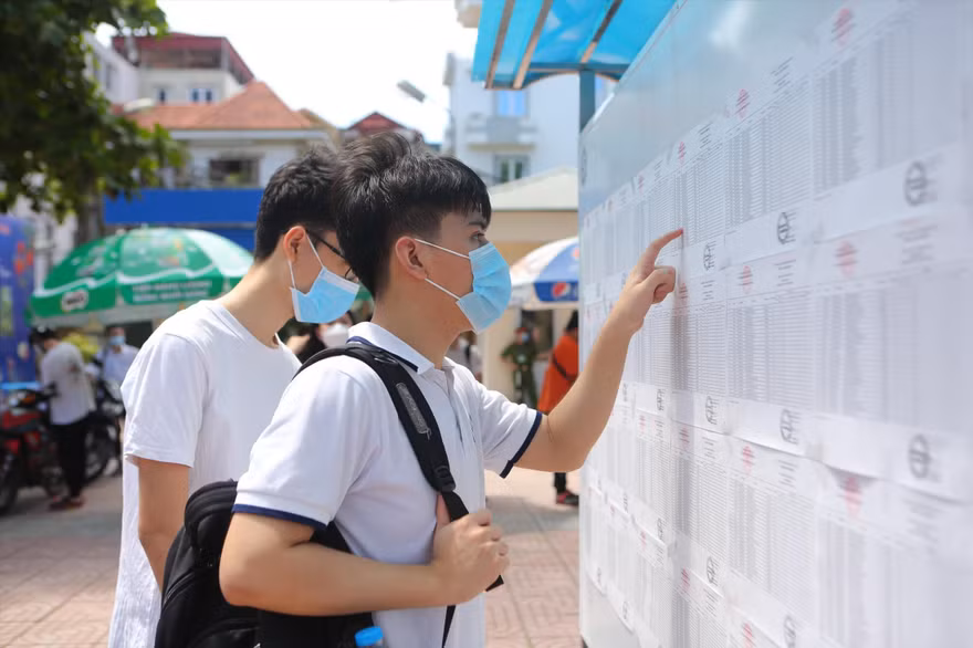 Năm nay, điểm chuẩn những ngành “hot” được dự đoán vẫn tăng. Ảnh: Trọng Tài