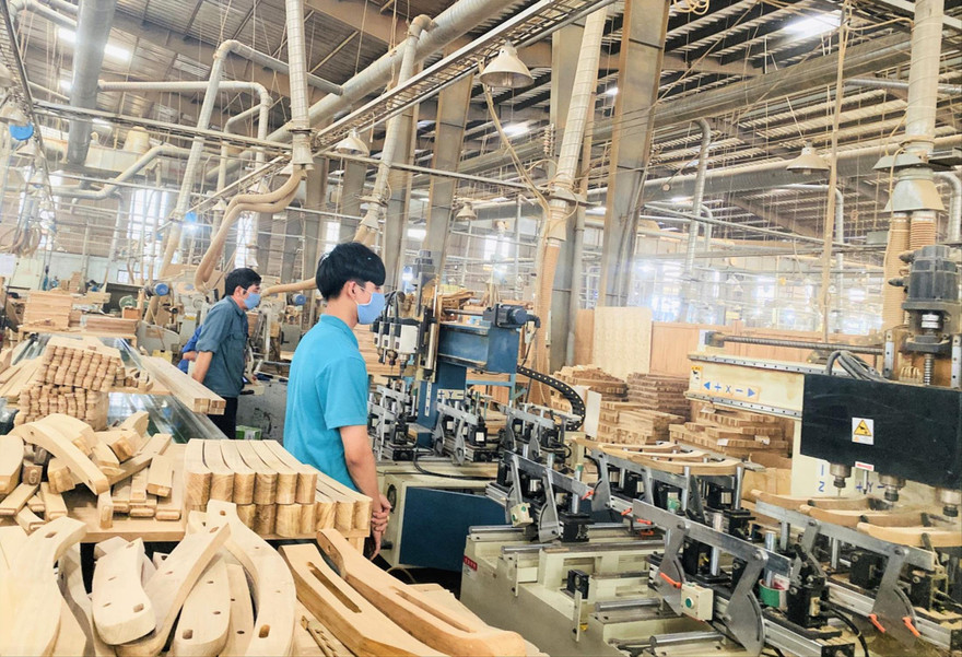 Doanh nghiệp ở Bình Dương tự tin lấy lại đà tăng trưởng. Ảnh: H.C