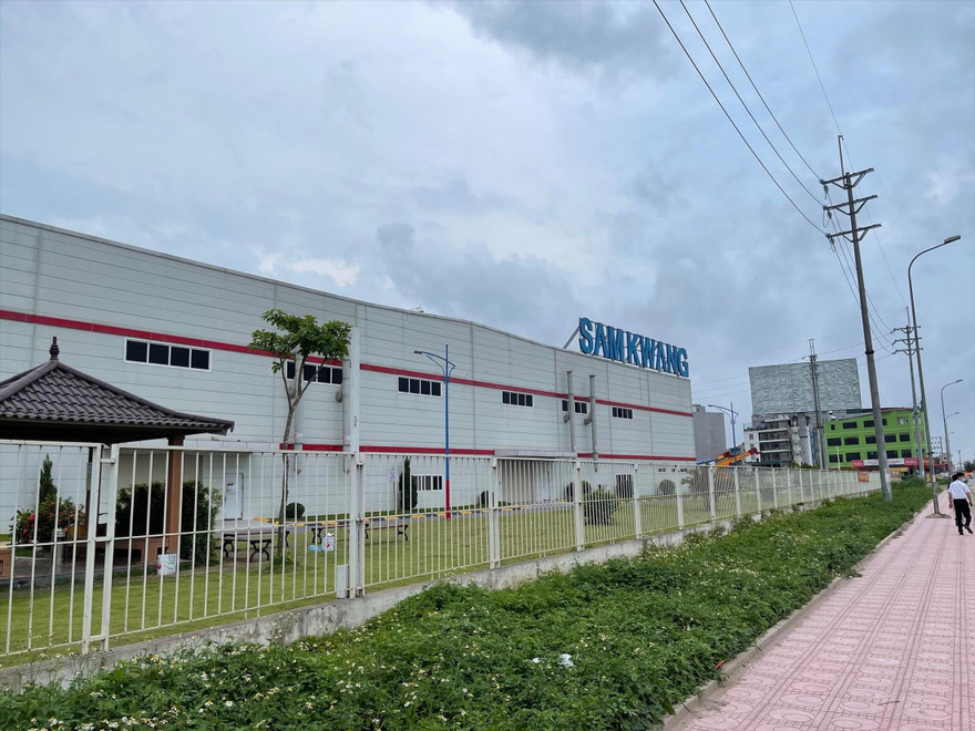 Khu công nghiệp bị phong tỏa vì xuất hiện ca mắc COVID-19. Ảnh: Hà Minh 