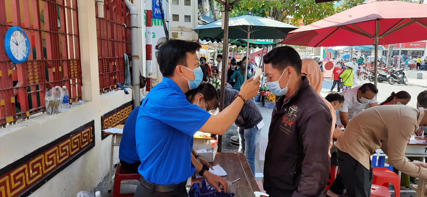 Đoàn viên, thanh niên Bình Dương tham gia công tác chuẩn bị bầu cử