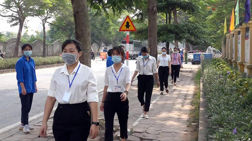 Hà Nội diễn tập phòng chống dịch trong tổ chức kỳ thi tuyển sinh lớp 10. Ảnh: Hoàng Mạnh Thắng