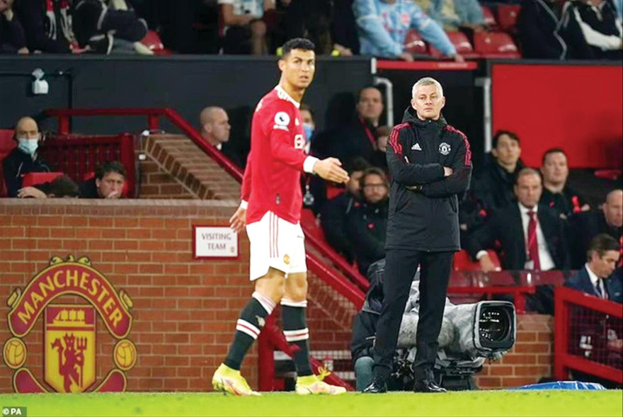 Có Ronaldo, MU của Solskjaer không hề tốt hơn. Ảnh: Daily Mail