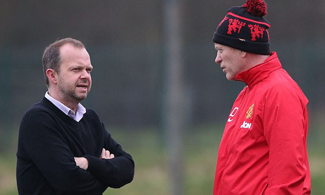 David Moyes nhận quyết định sa thải trên sân tập.