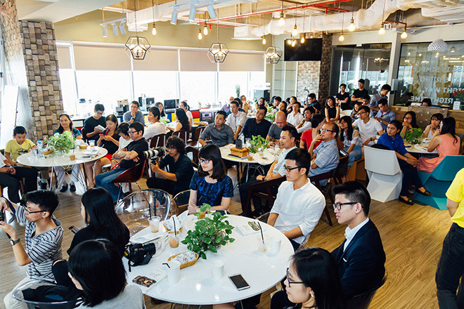 Khung cảnh khán phòng một buổi ra mắt sách ở TPHCM