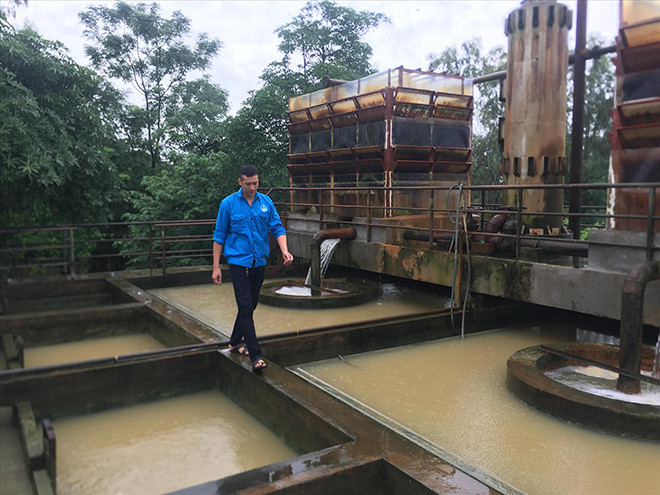 Một nhà máy cung cấp nước sạch từ nguồn nước ngầm ở huyện Phú Xuyên. Ảnh: Trường Phong.