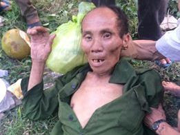 Cứu cụ ông ngất xỉu bên đường vì đói