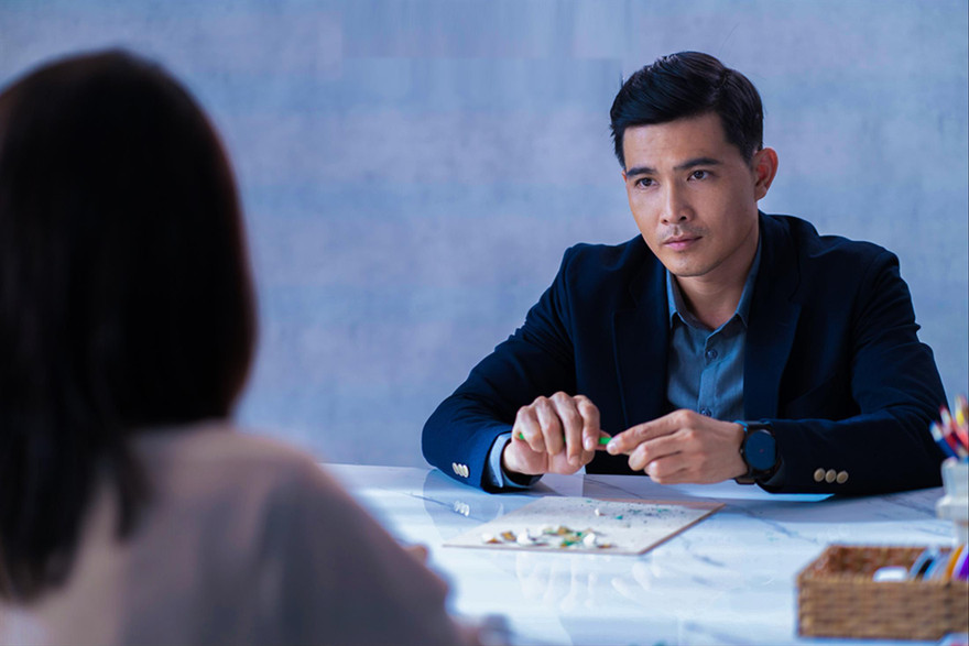 “Người lắng nghe: Lời thì thầm” phim đoạt giải quốc tế, sau đó được cấp phép phổ biến trong nước 