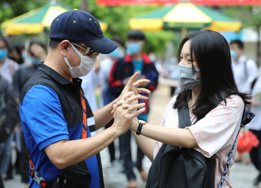 Có chứng chỉ ngoại ngữ chỉ là một trong số hàng chục phương thức xét tuyển vào đại học. Ảnh: Như Ý 