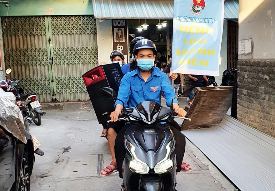 Từ cuối tháng 4, “Tiếng loa thanh niên” của Đoàn phường Nam Dương (quận Hải Châu) vang lên trong những ngõ nhỏ, hẻm sâu Ảnh: PV 