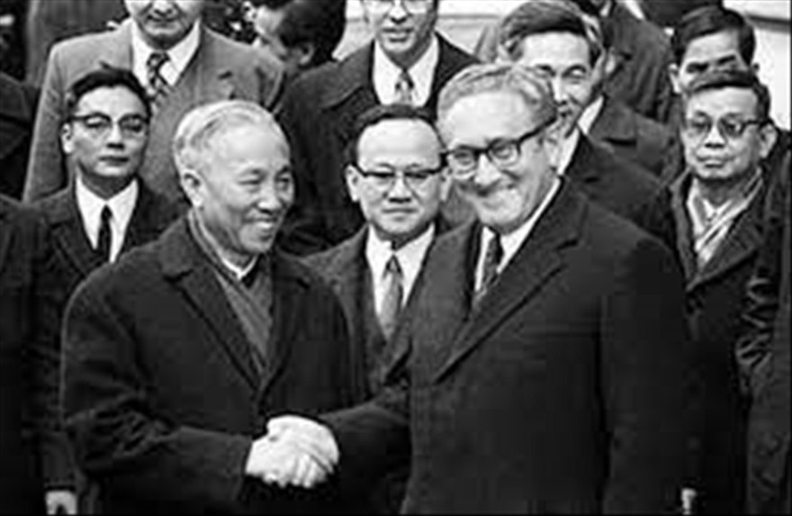 Ông Lê Đức Thọ tại Hội nghị Paris (ảnh tư liệu). Ảnh: Hoàng Long