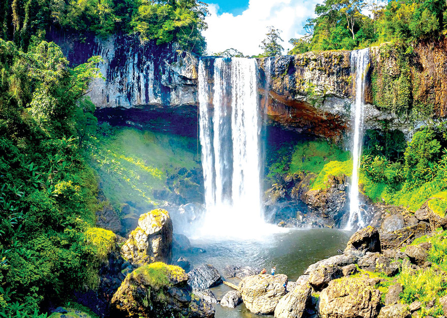 Thác nước hùng vỹ K50 nằm trong Khu dự trữ sinh quyển Cao nguyên Kon Hà Nừng ảnh: Phan Nguyên 