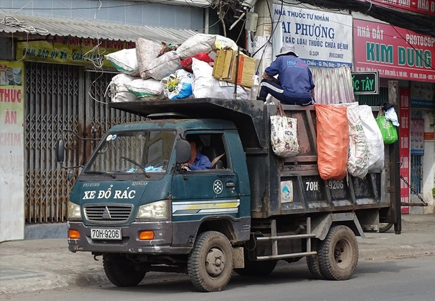 Phương tiện thu gom rác của hệ thống dân lập ở TPHCM tiềm ẩn nhiều nguy cơ phát tán dịch bệnh 