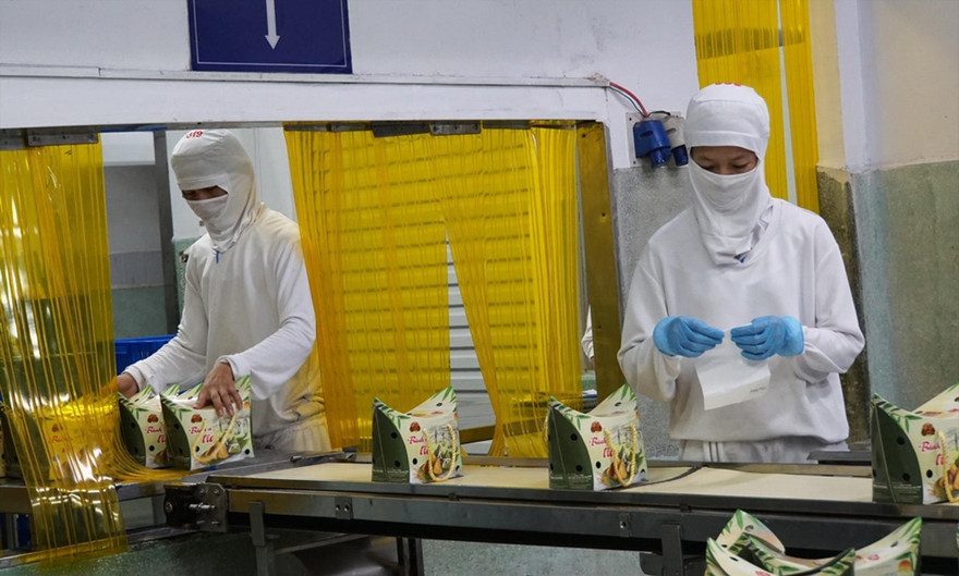 Bánh ú tro là sản phẩm mới được Công ty TNHH thực phẩm Thương mại Đại Phát đẩy mạnh sản xuất trong mùa dịch