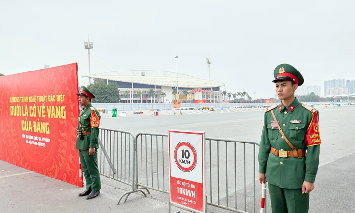 Bảo vệ nghiêm ngặt trận địa pháo hoa Mỹ Đình trước giờ khai hỏa