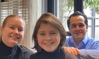 Cậu bé người bỉ tốt nghiệp cử nhân ở tuổi 12 và tiến sĩ ở tuổi 15