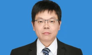 Nhà toán học Trung Quốc trở về quê hương làm giáo sư sau nhiều thành tựu quốc tế