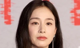 Kim Tae Hee không thoát được ống kính hung thần