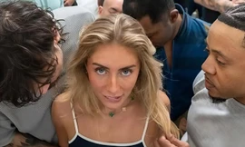 Nữ diễn viên bị bắt