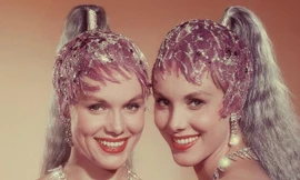 Hai nghệ sĩ song sinh huyền thoại qua đời cùng lúc