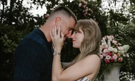 Bạn trai cầu hôn Taylor Swift