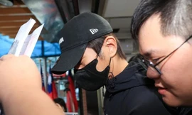 5 nghệ sĩ bị bắt xin lỗi