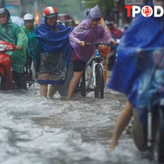 NÓNG 6/10: 'Hà Nội mưa to gây ngập lụt, học sinh phải đi học', ngành Khí tượng thủy văn nói gì?