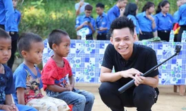 Thần tượng lệch chuẩn