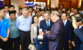 Bản Hùng ca 80 năm - Bài 5: Kinh tế tư nhân bước vào cao tốc 