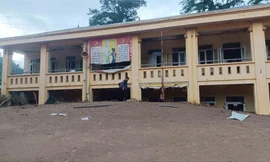 Trường Phổ thông dân tộc bán trú Tiểu học Mỹ Lý 2 bị bùn đất nhấn chìm từ 3-5m Ảnh: SỸ HÀ 