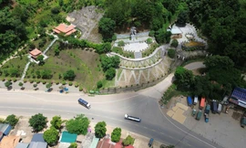 Tượng đài TNXP tại Ngã ba Cò Nòi