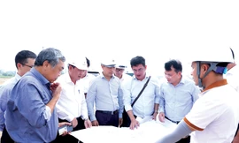  Chủ tịch HĐTV EVNNPT Nguyễn Tuấn Tùng cùng lãnh đạo EVNNPT kiểm tra và đôn đốc tiến độ dự án truyền tải điện trên địa bàn tỉnh Hưng Yên, tháng 10/2025