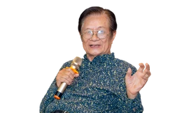 "Bộ tứ Sông Hồng" 1994 và 2004. Từ trái sang: Dương Thụ, Trần Tiến, Nguyễn Cường và Phó Đức Phương Ảnh: NVCC