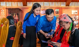 Tỉnh Đoàn Quảng Ninh tuyên truyền, phổ biến thông tin cho thanh thiếu nhi dân tộc thiểu số trên địa bàn tỉnh Ảnh minh họa: Quốc Nam 