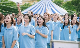 Sinh viên trong lễ chào đón tân sinh viên năm 2025. Ảnh: HSB