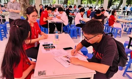 Sinh viên nhập học năm 2025-2026 tại Hà Nội Ảnh: NGHIÊM HUÊ