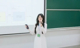  Minh Anh thuyết trình về công trình nghiên cứu khoa học của mình