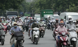 Hỗ trợ chuyển từ xe xăng sang xe điện