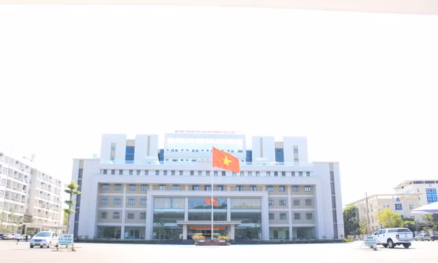 Gói thầu hệ thống xạ trị gần 88 tỷ đồng ở Lào Cai chuẩn bị được ‘mổ xẻ’ tại toà