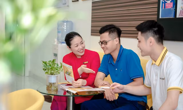 FITCH RATINGS lần đầu xếp hạng tín nhiệm BAC A BANK ở mức “B+”, Triển vọng Ổn định