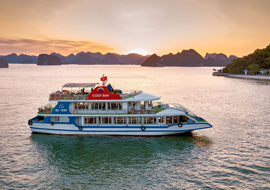 cozy-bay-ha-long.jpg