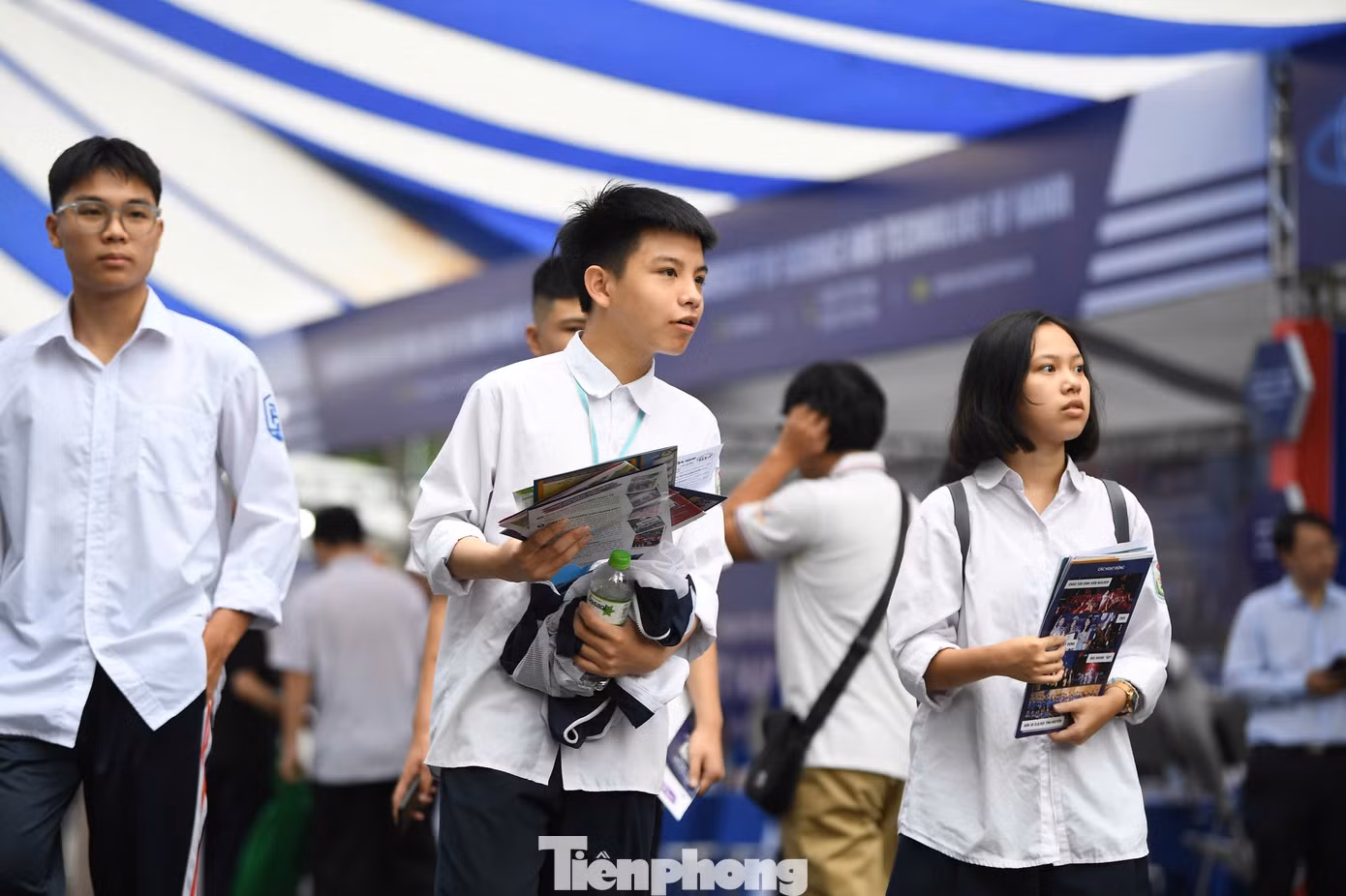 tp-toancanh42.jpg