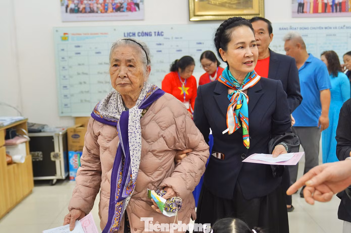 tp-lanhuongbaucu35.jpg