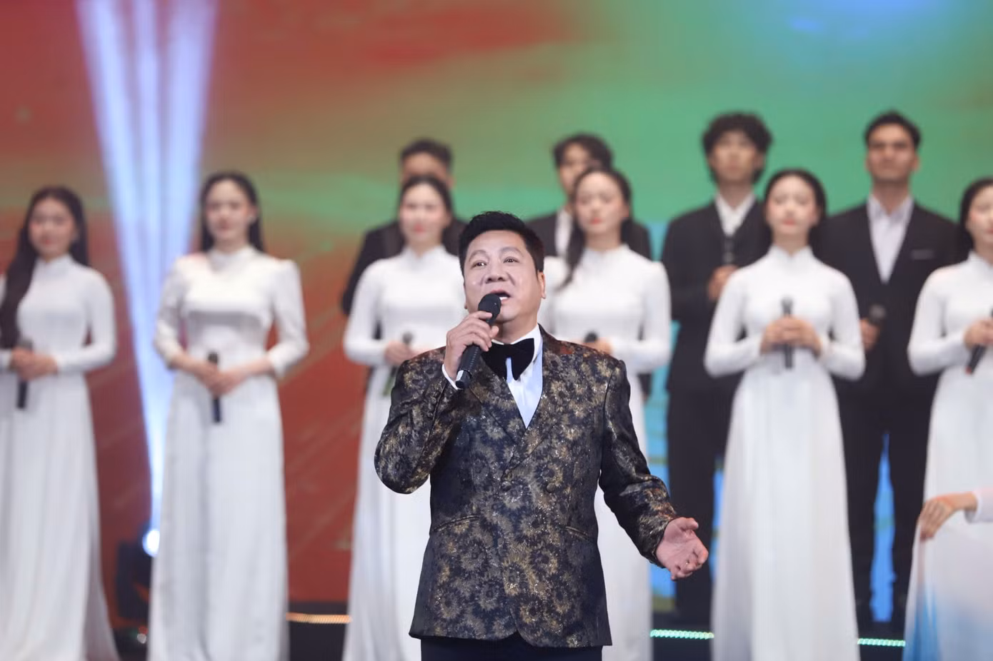sangmaitennguoi17.jpg