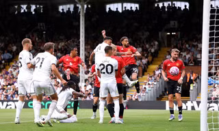 Ngoại hạng Anh Fulham vs MU 0-0 (H1): Bruno Fernandes trượt penalty